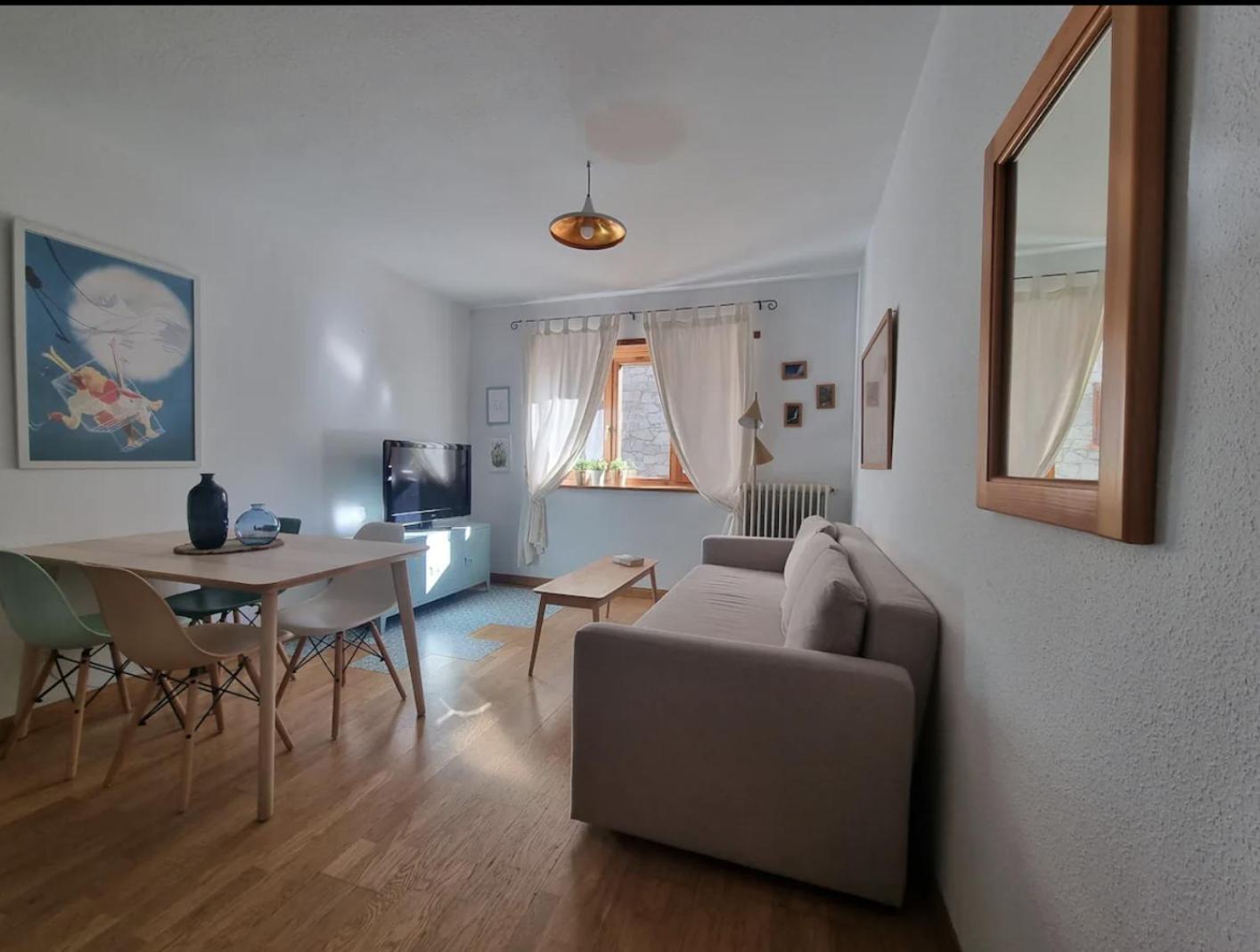Check-In Casas El Rincon Leilighet Benasque Eksteriør bilde